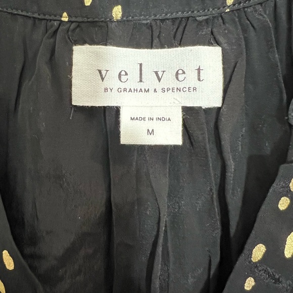 Velvet by Graham & Spencer Nixie Metallic Black Gold Print Top Size Medium - Picture 13 of 15